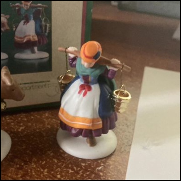 Dept 56 dickens village 12 days of Christmas 8 maids a milkin - Picture 2 of 3